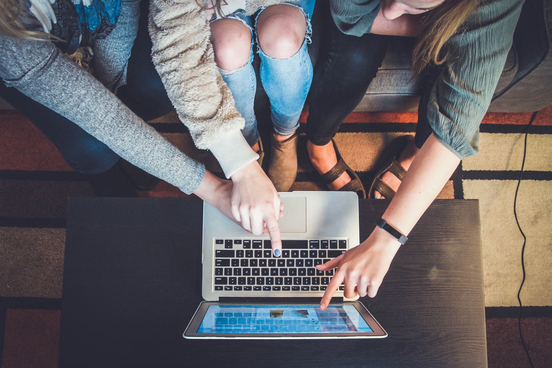 Why It’s Important To Use the Right Business Services